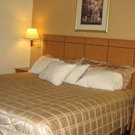 Americas Best Value Inn And Suites St. Cloud Saint Cloud Εξωτερικό φωτογραφία
