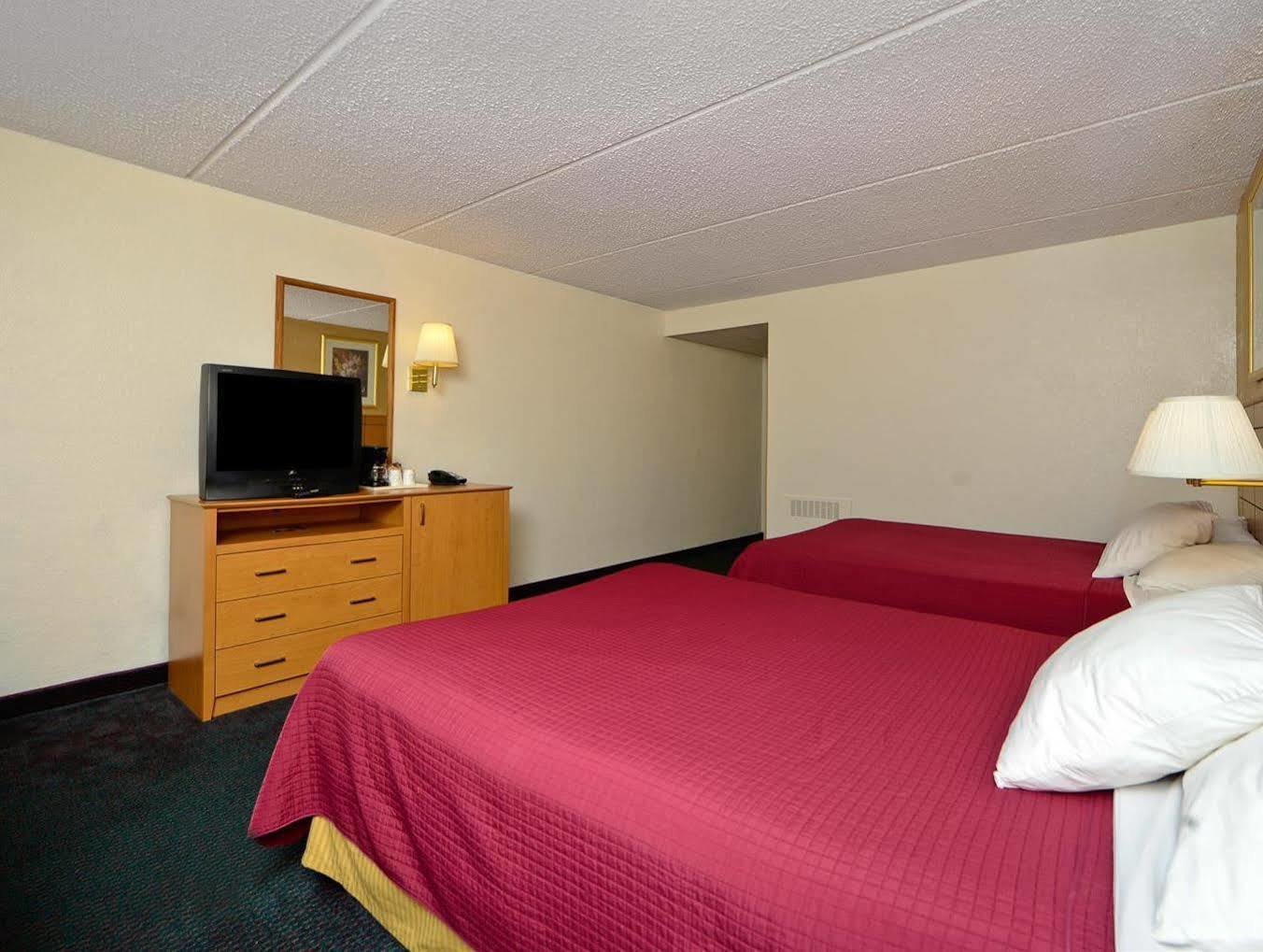Americas Best Value Inn And Suites St. Cloud Saint Cloud Εξωτερικό φωτογραφία