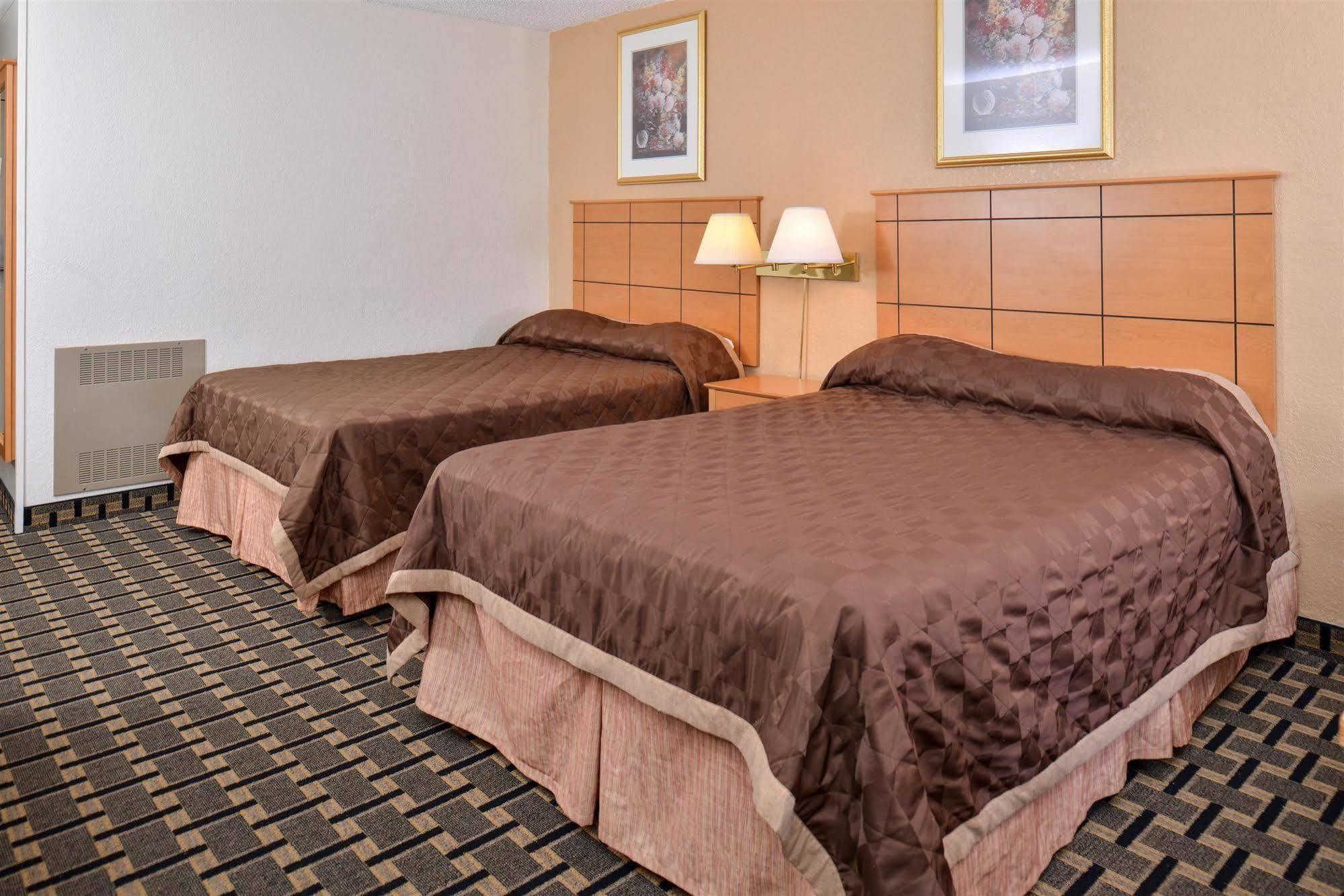 Americas Best Value Inn And Suites St. Cloud Saint Cloud Εξωτερικό φωτογραφία