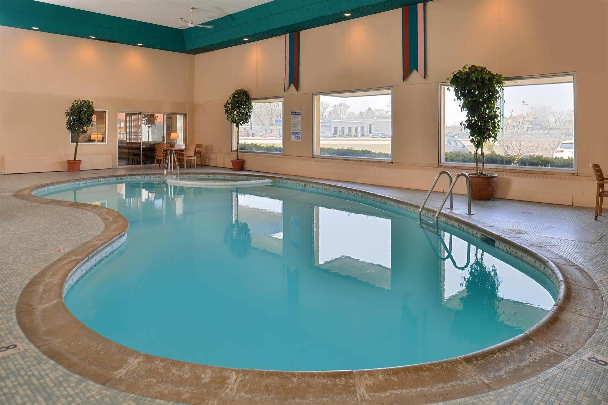 Americas Best Value Inn And Suites St. Cloud Saint Cloud Εξωτερικό φωτογραφία